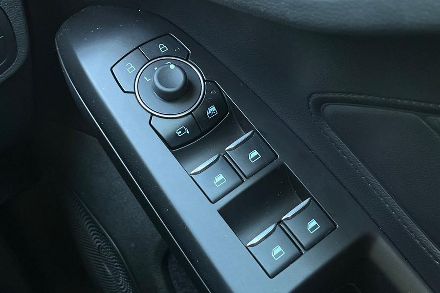 Ford Focus Photo autoimg-7b674723b52e8fb13c2c55cc424d4c9803267822.jpg