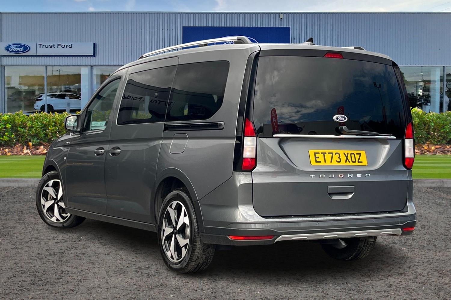 Ford TOURNEO CONNECT Photo 1
