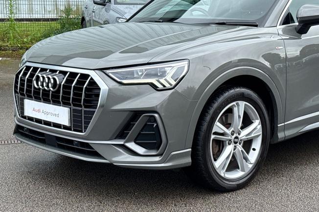 Audi Q3 Photo 22
