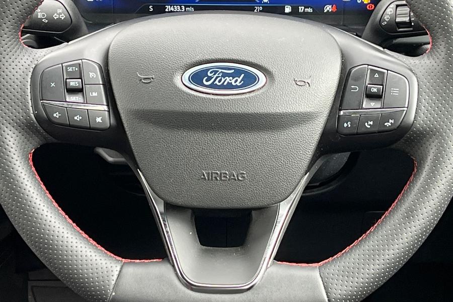 Ford KUGA Photo autoimg-7b7204203d0a2035b739037d2414f1035bf4f033.jpg