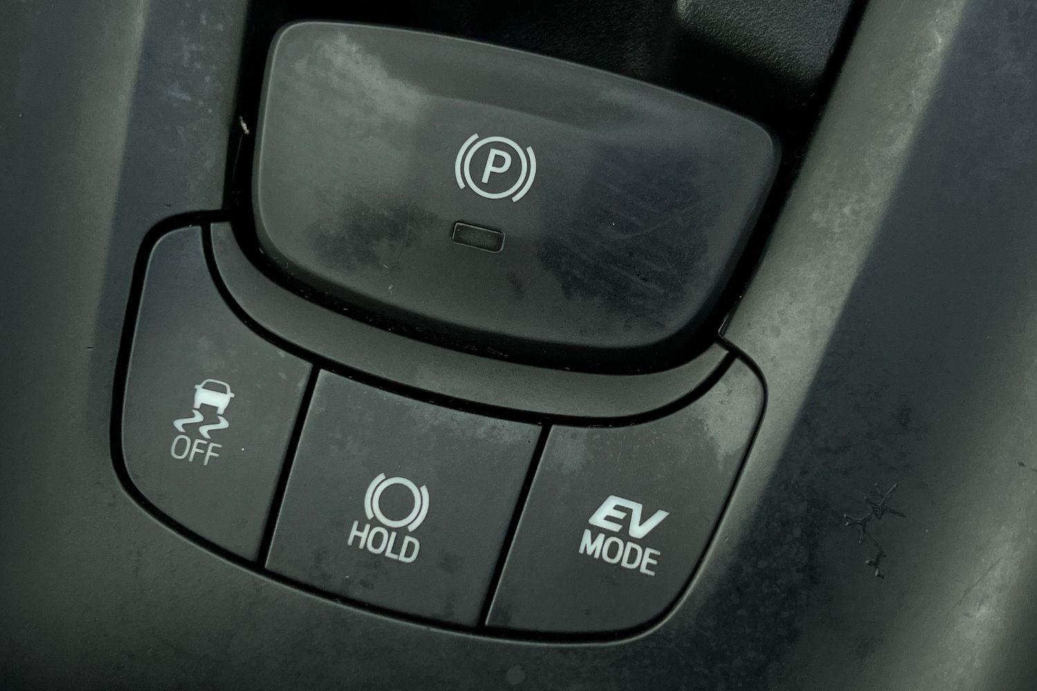 Toyota C-HR Photo 35