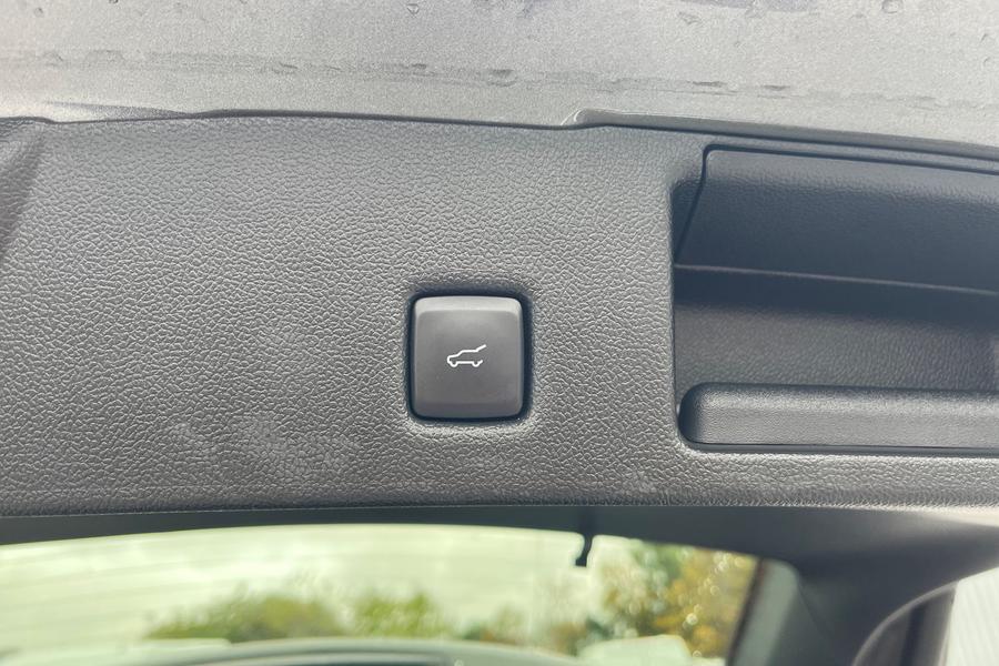 Ford KUGA Photo autoimg-7b74007cbab5fa43bd5317662a4c859b126dd1a4.jpg