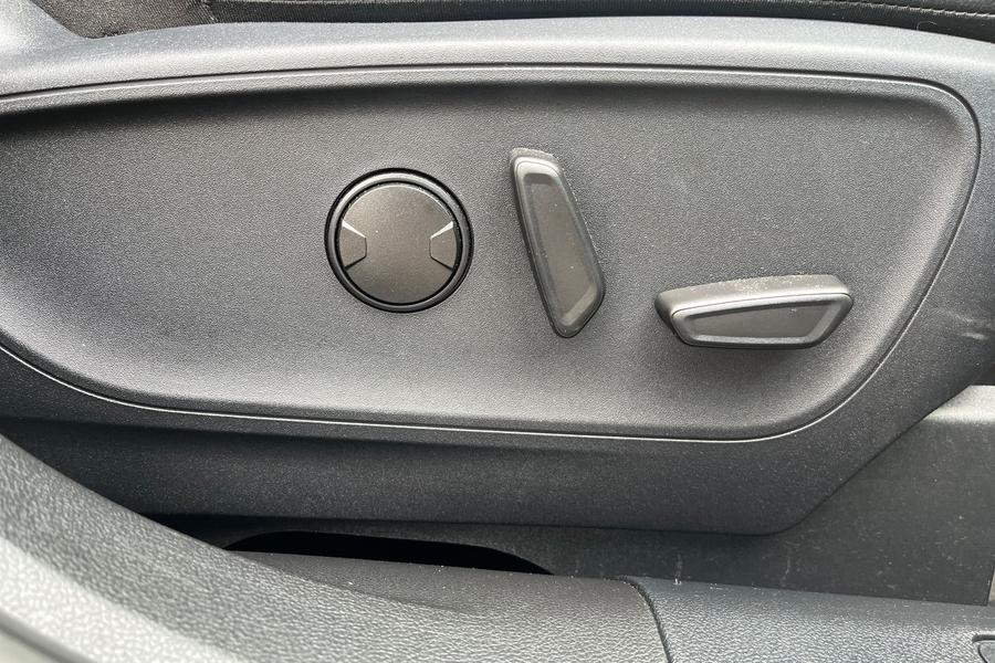 Ford KUGA Photo autoimg-7b75207d09c24c6a7d9ef947c9dbfde05d198d27.jpg