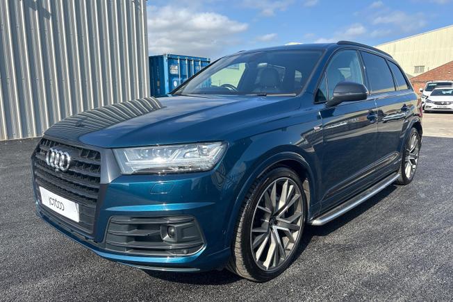 AUDI Q7 Photo 37