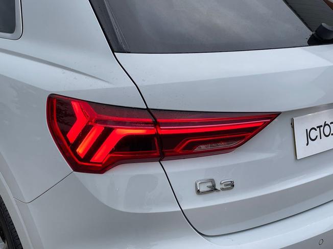 AUDI Q3 Photo 18