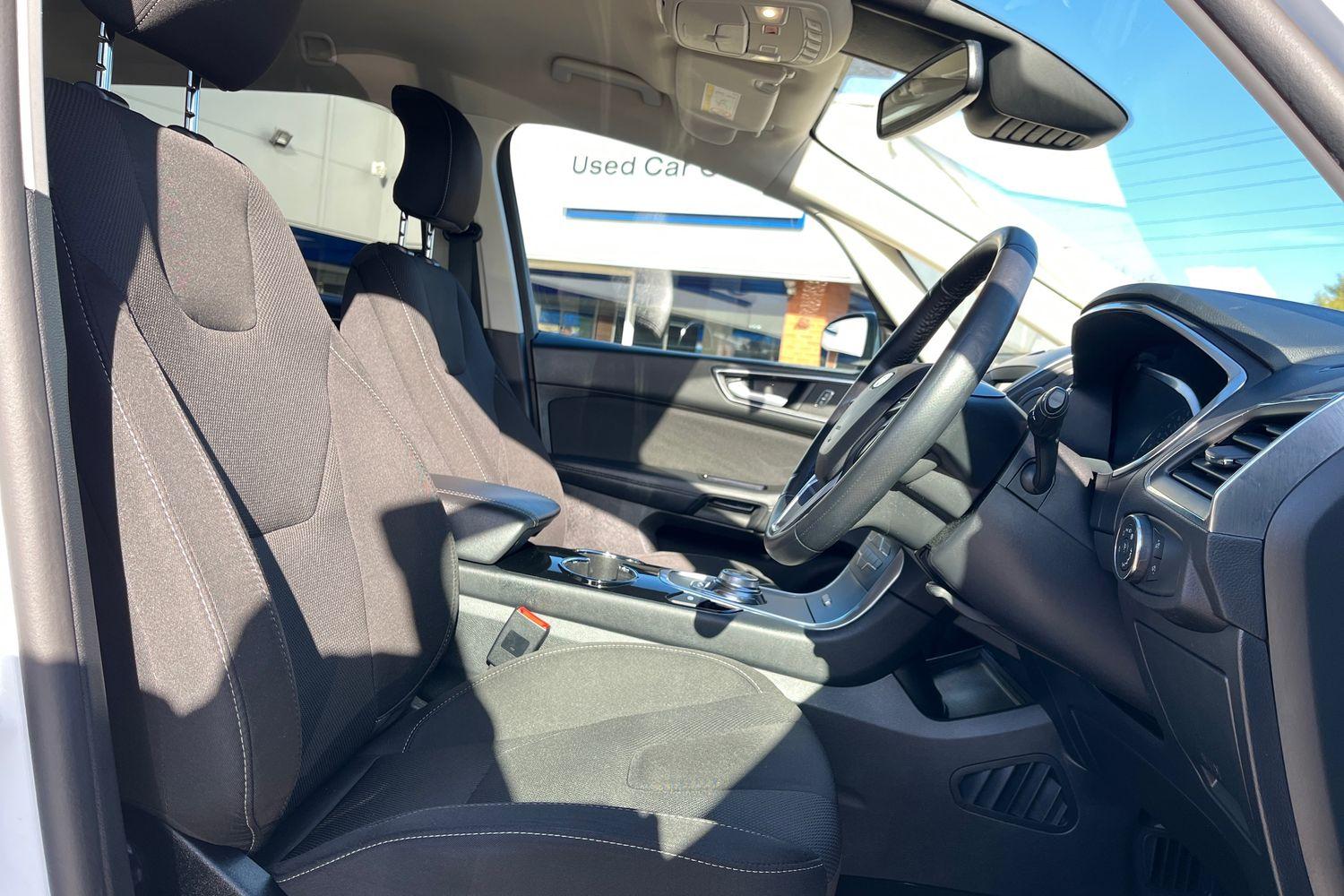 Ford S-MAX Photo 16