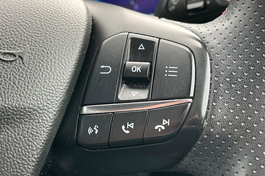 Ford FOCUS Photo autoimg-7b7693b0ca12e990932d0d495db68293c8b7e49a.jpg