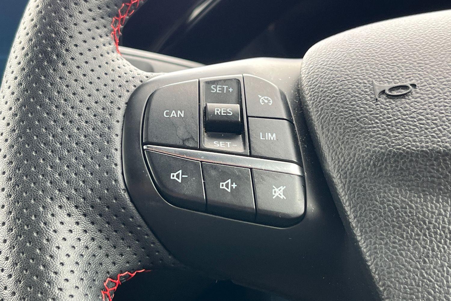 Ford FOCUS Photo 31