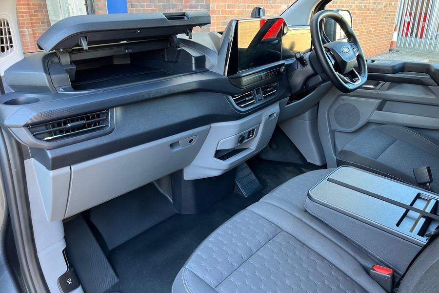 Ford E-TRANSIT CUSTOM Photo autoimg-7b79ed728d64cae3fb9fa2ad478c86f084dea501.jpg