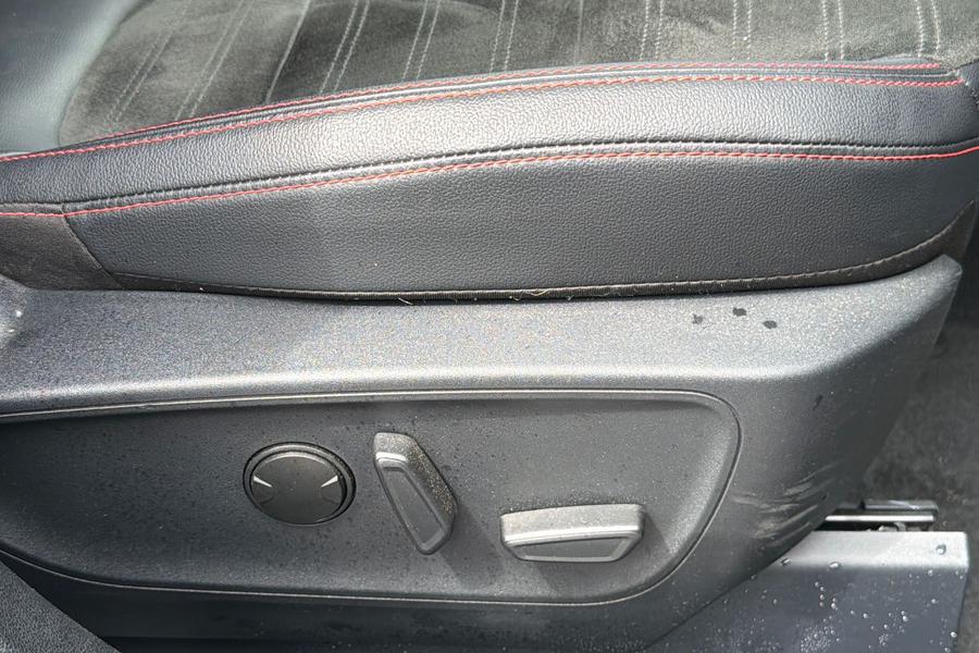 Ford Kuga Photo autoimg-7b7a91ad24281615f4b24bf775bc054efe80630c.jpg