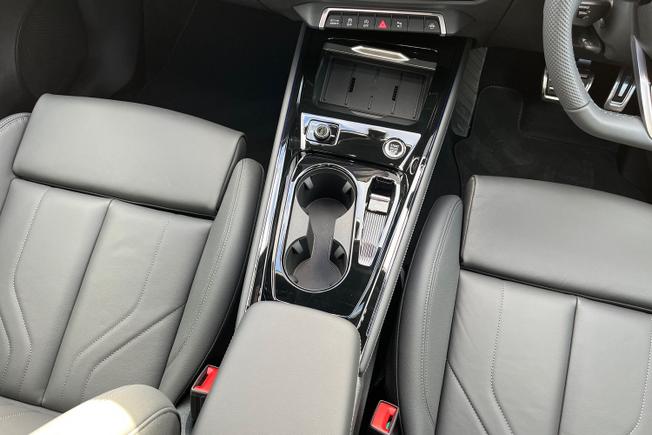 AUDI Q3 Photo 58