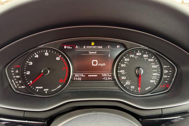 AUDI A4 Avant Photo 15
