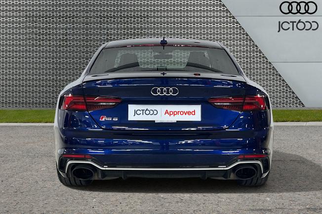 Audi RS5 Photo 7