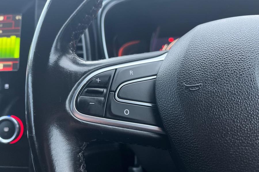 Renault KOLEOS Photo autoimg-7b7e58277d2e1765439b294eb56dc6463523e663.jpg