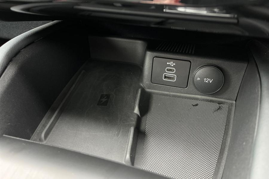 Ford Kuga Photo autoimg-7b8042f5b9f216d707eb0737f181dcf5fc068425.jpg