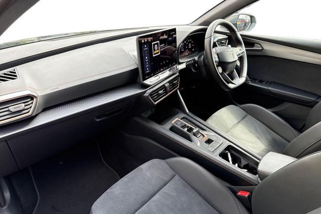 CUPRA Leon Photo 2