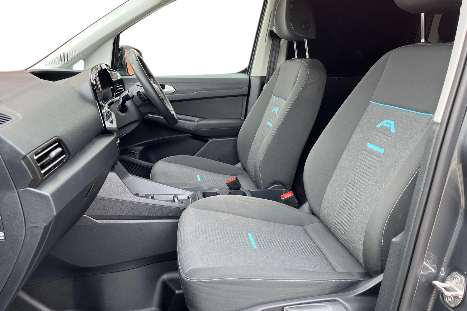Ford Transit Connect Photo 9