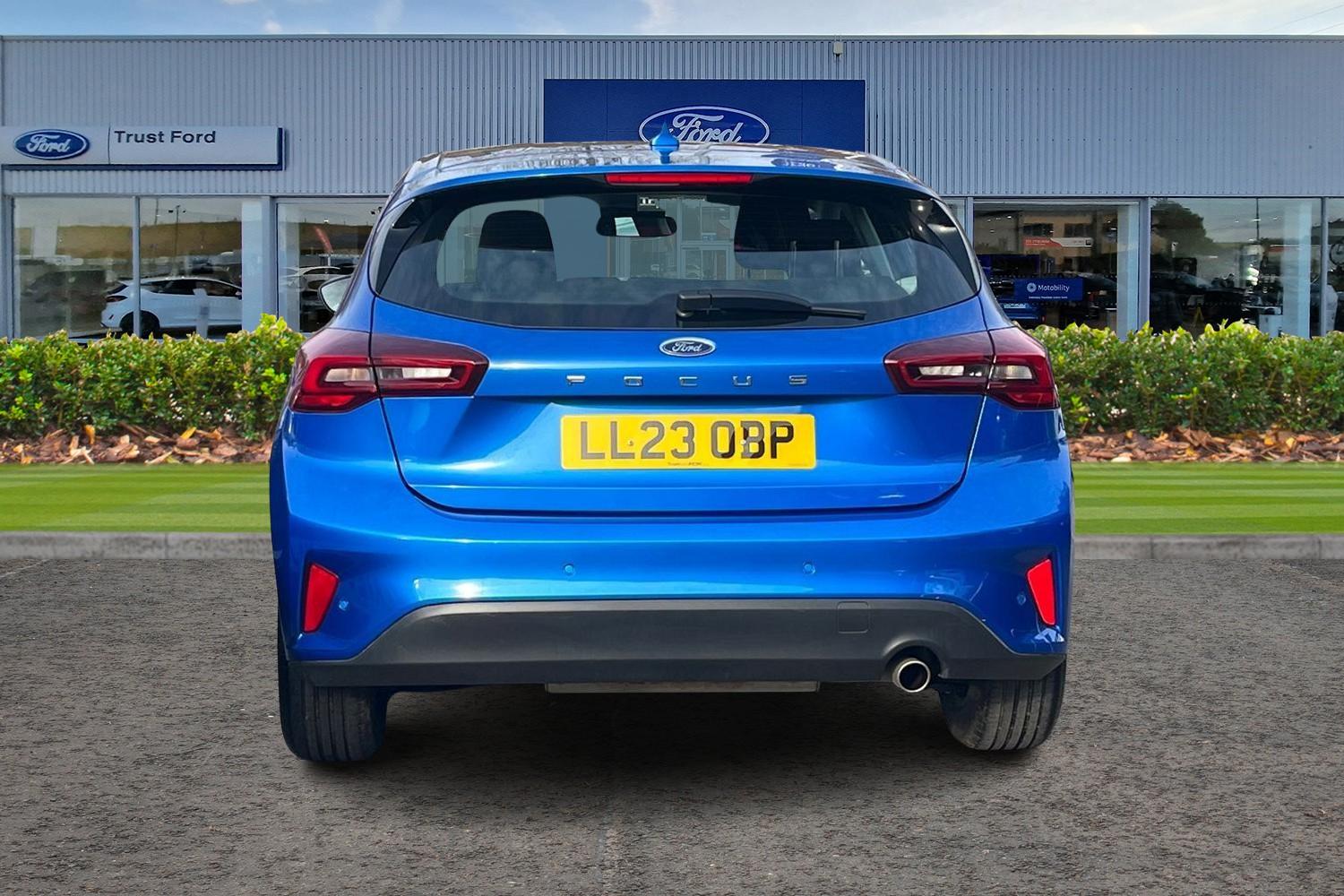 Ford Focus Photo 6