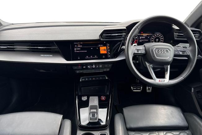 AUDI RS3 Photo 10