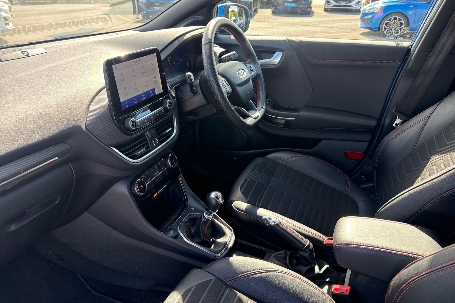 Ford PUMA Photo 17