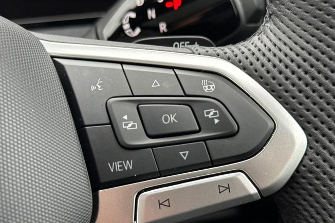 VOLKSWAGEN Tiguan Photo 17