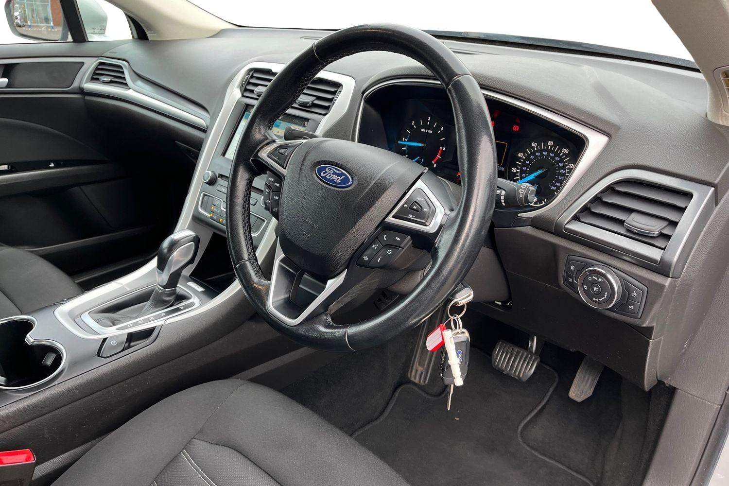 Ford MONDEO Photo 8