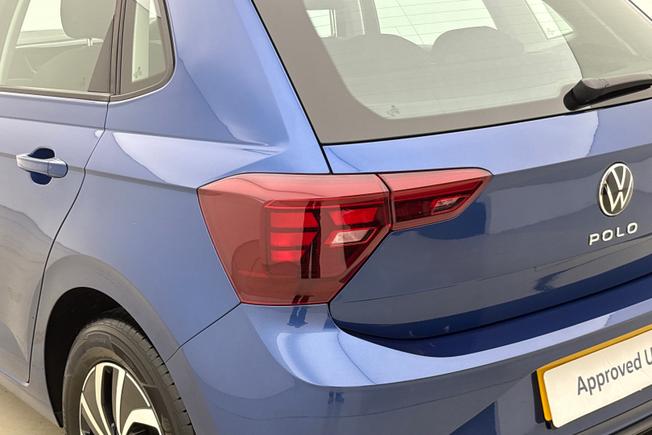 VOLKSWAGEN Polo Photo 18