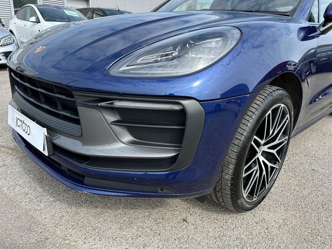 PORSCHE Macan Photo 30