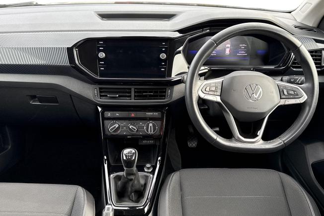 VOLKSWAGEN T-Cross Photo 10