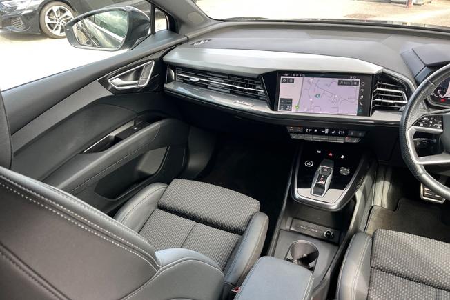 AUDI Q4 E-Tron Photo 53
