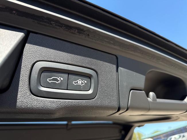 VOLVO XC60 Photo 22