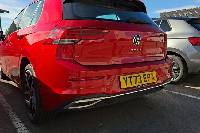 VOLKSWAGEN Golf Photo 21