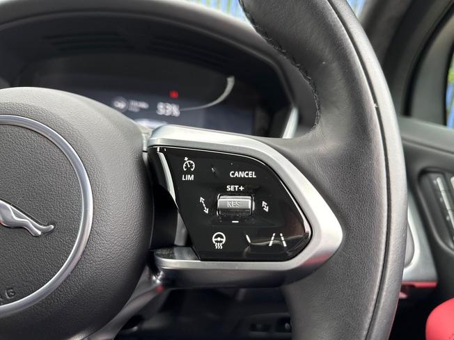 JAGUAR I-Pace Photo 17
