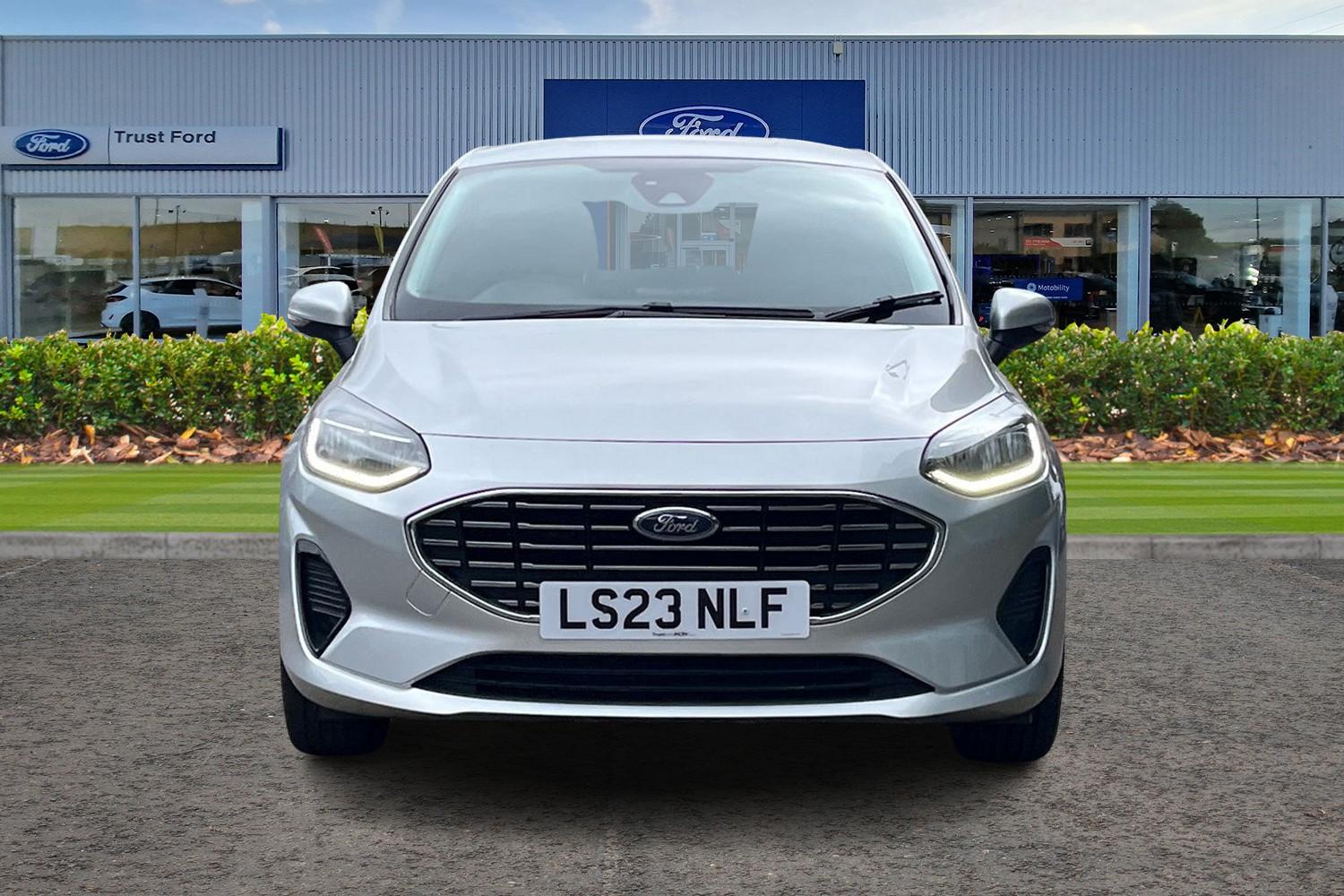 Ford Fiesta Photo 5