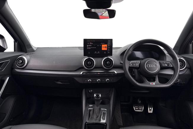 AUDI Q2 Photo 10
