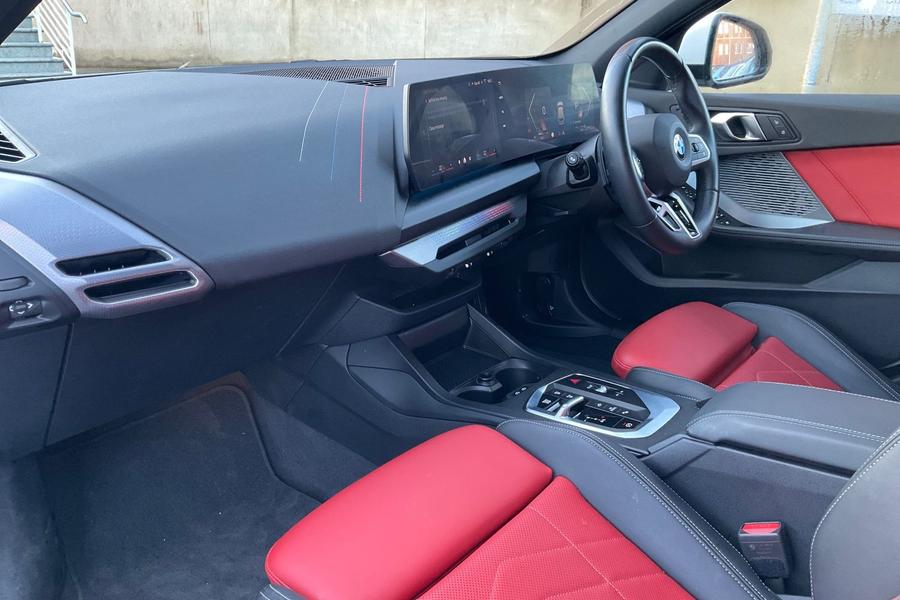 BMW 1 SERIES Photo autoimg-7bb759583161559a48501e3b305191adbca7d609.jpg