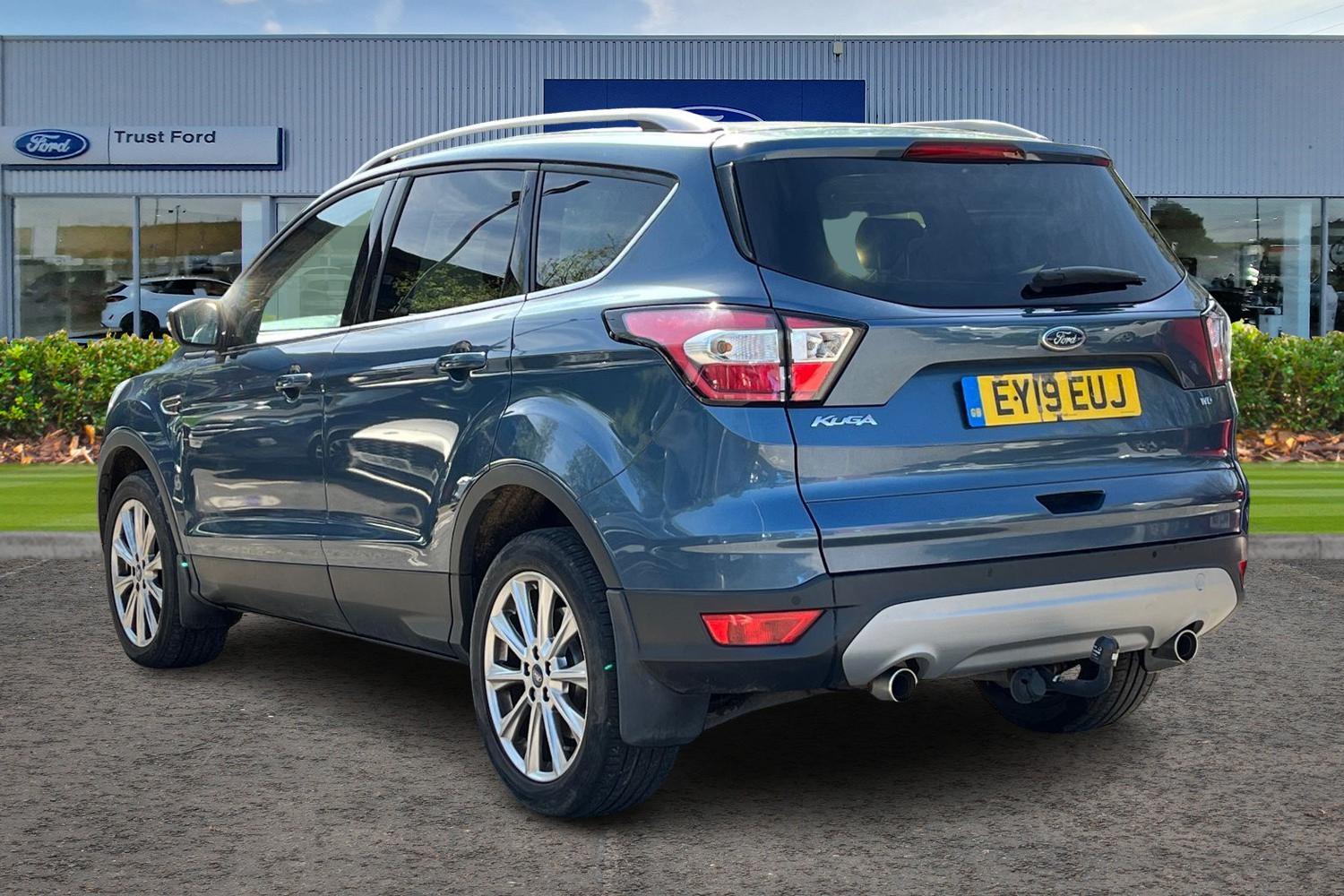 Ford Kuga Photo 1