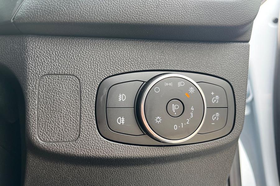 Ford FOCUS Photo autoimg-7bbc81395ed7d38ab3718bcc486358382d54b296.jpg