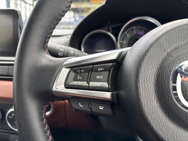 MAZDA MX-5 Photo 16