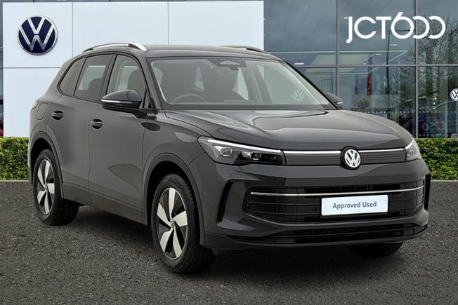 VOLKSWAGEN Tiguan Photo 1