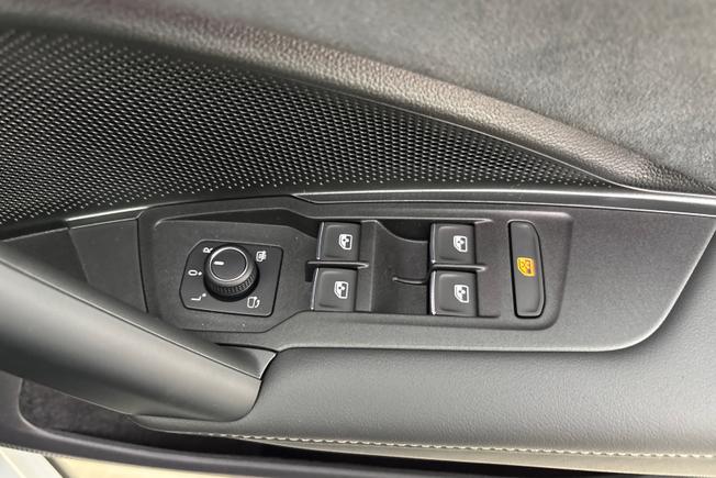 VOLKSWAGEN  Tiguan  Photo 26