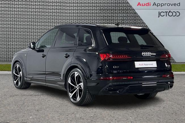 AUDI Q7 Photo 3