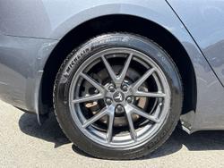 TESLA Model 3 Photo 5