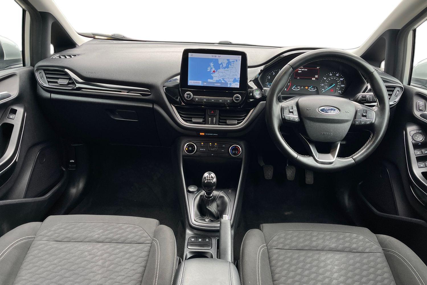 Ford Fiesta Photo 9