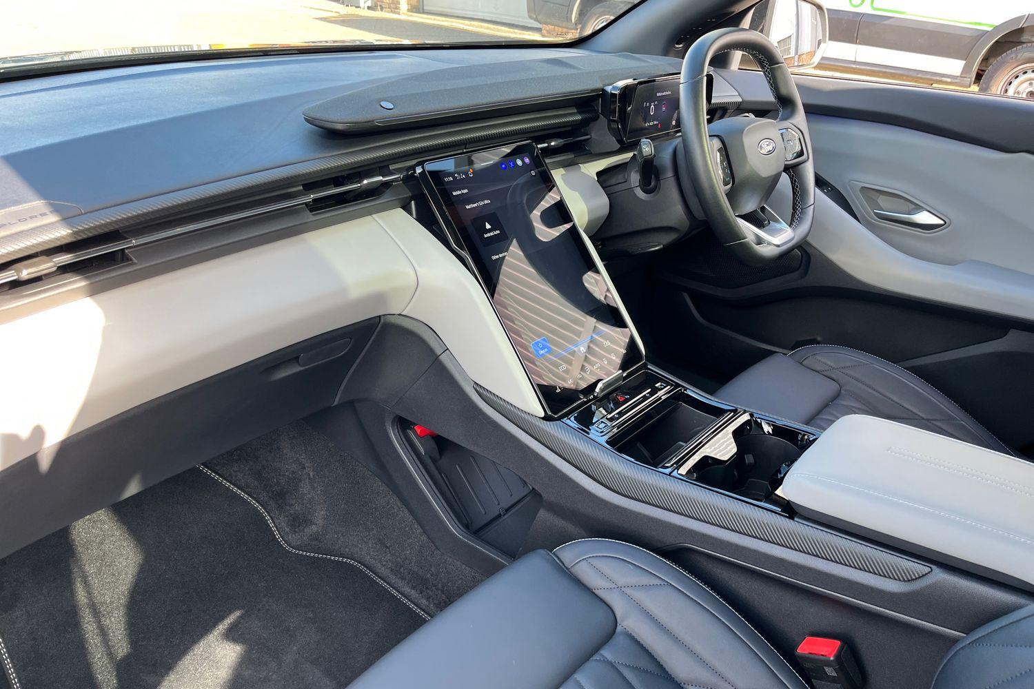 Ford Explorer Photo 17