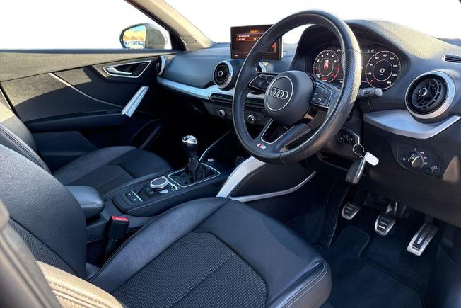 AUDI Q2 Photo 7
