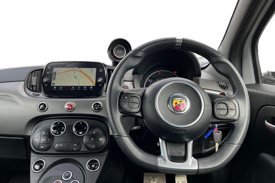Abarth 595 Photo autoimg-7bd5ec7fa20231302624237e76769da8d8270ab5.jpg
