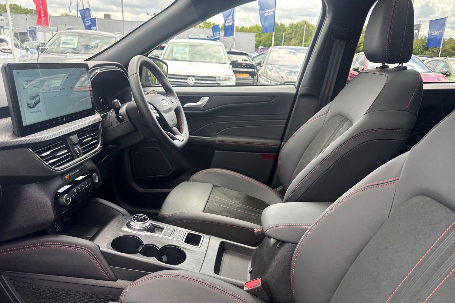 Ford KUGA Photo 18