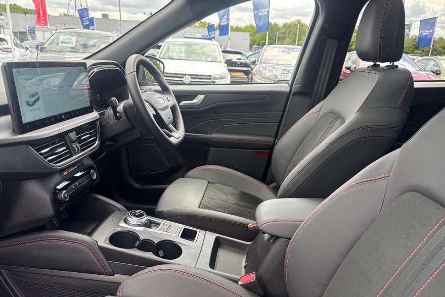 Ford KUGA Photo autoimg-7bdca214cc455d233ba2b1163cdd2fb87f1021a3.jpg