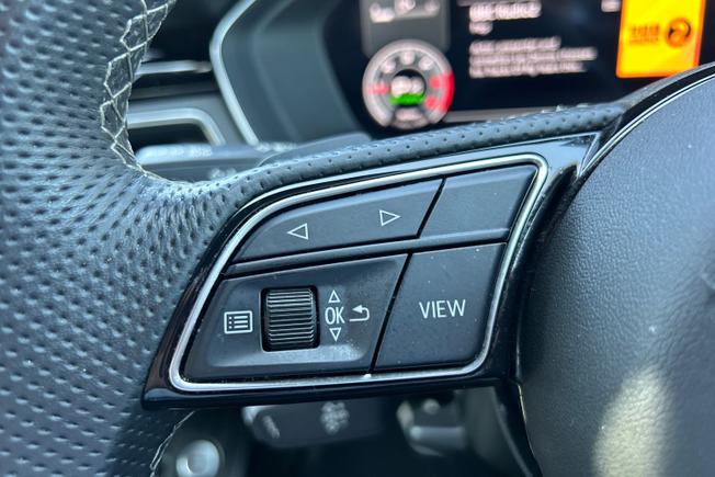 AUDI A4 Photo 16